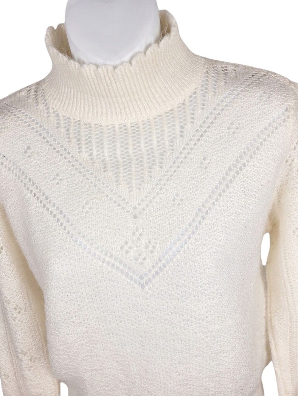 2/$20 Y2K Victorian Style Cream Colour Sweater Top Made in Canada Size: M